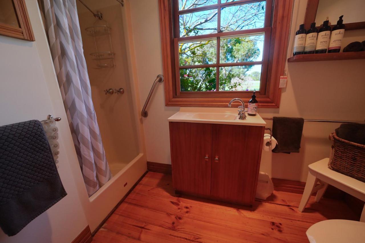 Cherry Plum Cottages Port Fairy Exteriör bild