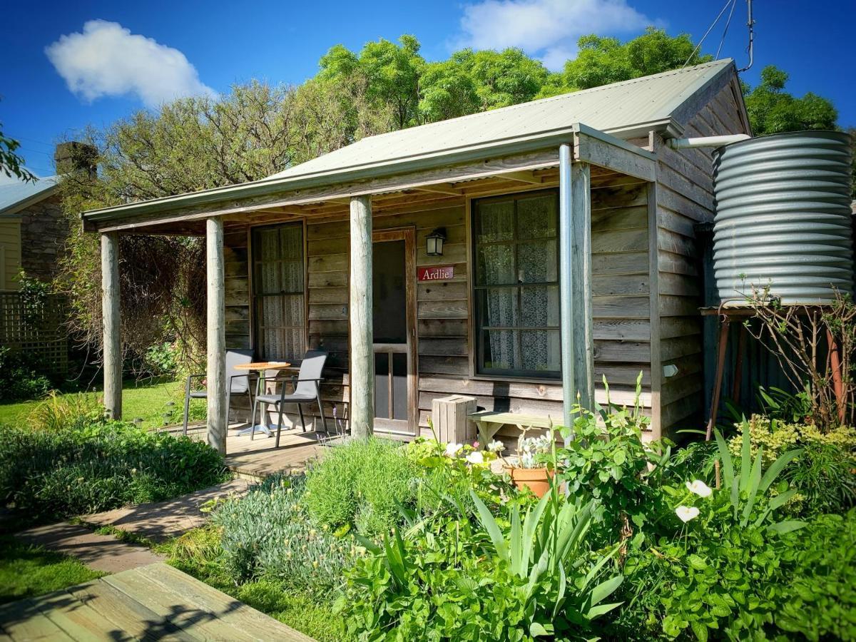 Cherry Plum Cottages Port Fairy Exteriör bild