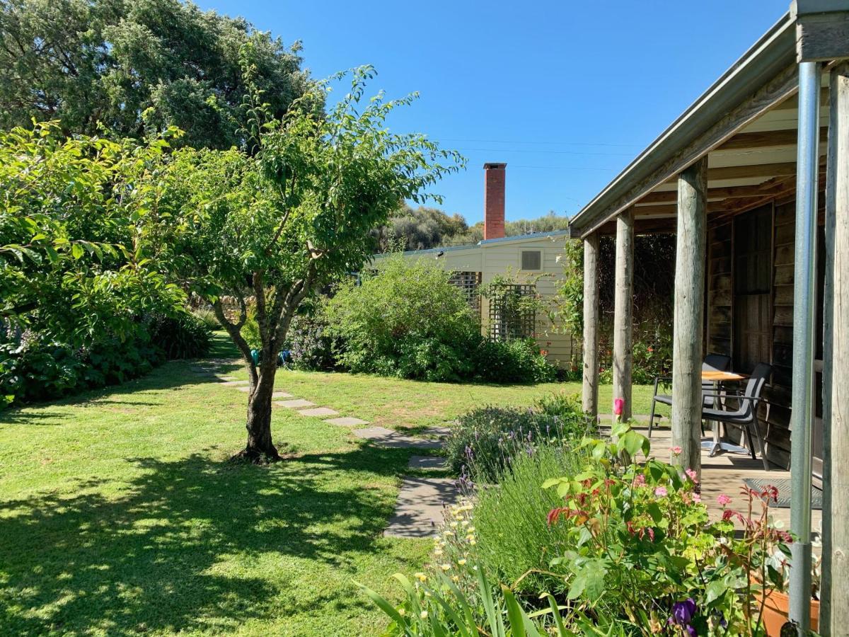 Cherry Plum Cottages Port Fairy Exteriör bild