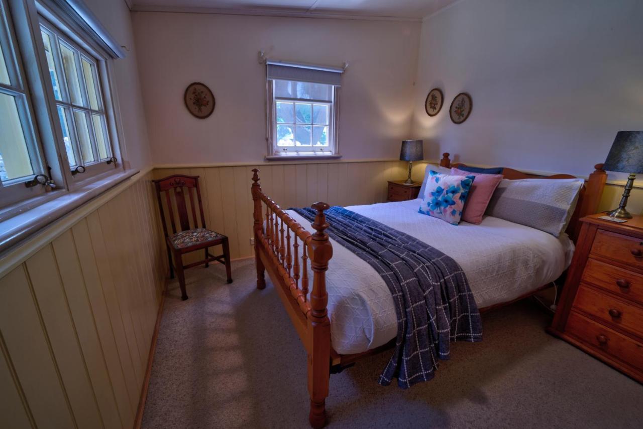 Cherry Plum Cottages Port Fairy Exteriör bild